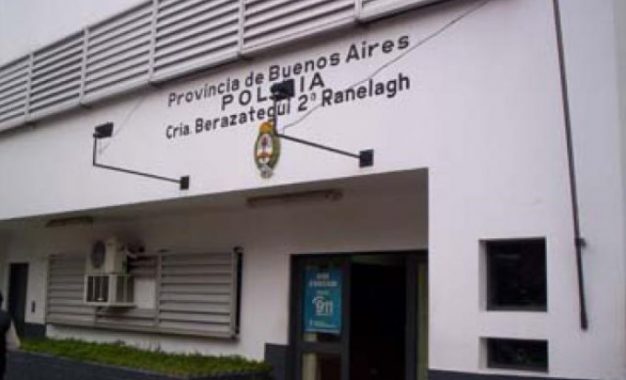 Discutieron por una bolsa de pan: terminó detenido acusado de amenazarla con un cuchillo