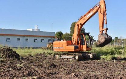 Bernal: arrancaron los trabajos para la construcción de otro hospital modular