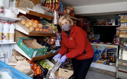 Las ventas en comercios minoristas retrocedieron 57,6% en abril