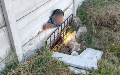 Quiso entrar a robar a una casa y murió aplastado por un muro premoldeado