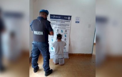 Ladrón sin brazos ni piernas le robó la cartera a una mujer e intentó escapar