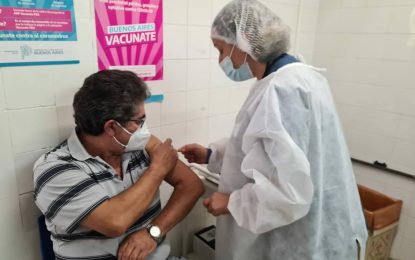 El Gobierno bonaerense abrió la inscripción a residentes extranjeros que quieran vacunarse