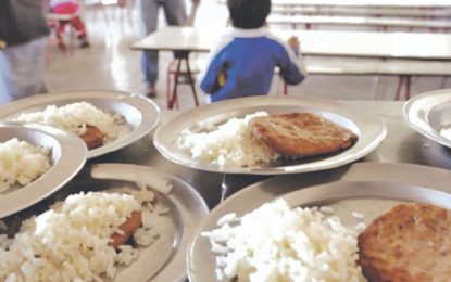 Kicillof anunció que habrá clases los sábados y la reapertura de los comedores escolares