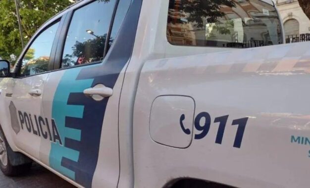 Conmoción en Claypole: un nene encontró el cuerpo de su madre enterrado en la casa de su pareja