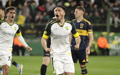 Defensa y Justicia lo ganó en el final y festejó ante Boca en Varela