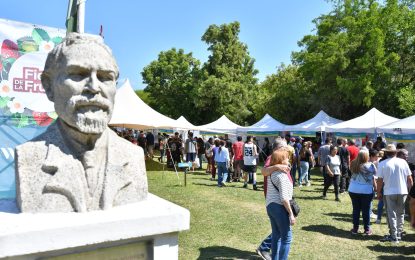 ¡Multitudinaria Fiesta de la Frutilla en Florencio Varela!