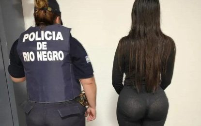 Detienen a una joven de 20 años acusada de actuar como “viuda negra”