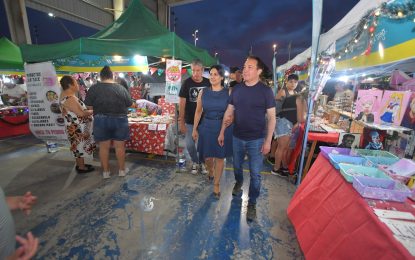 Segunda jornada de la Expo Emprendedores: compras navideñas, espectáculos y entretenimiento para las familias