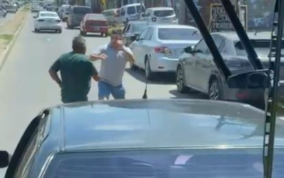 #FlorencioVarela | Chofer de la línea 148 y automovilista se enfrentaron a golpes en plena avenida Eva Perón