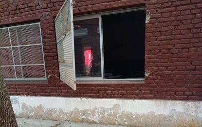 Vandalismo en dos escuelas varelenses y repudio de las autoridades educativas