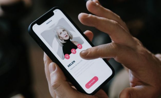 La conoció en una app, la invitó a su casa y terminó drogado y desvalijado en Berazategui