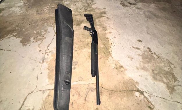 Amenazó con un ataque a un colegio en Varela y le secuestraron una escopeta