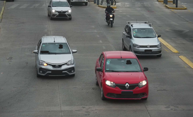 #FlorencioVarela | Detención y secuestro de auto robado que circulaba por el barrio Altamira