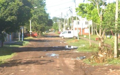 #FlorencioVarela | Nuevo asfalto en Villa del Plata con financiamiento comunal