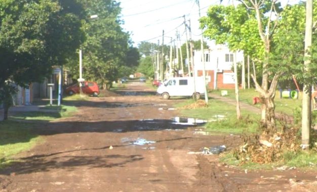 #FlorencioVarela | Nuevo asfalto en Villa del Plata con financiamiento comunal