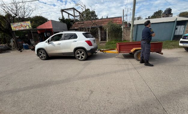 #FlorencioVarela | Arrojo de basura en la vía pública y secuestro de un vehículo