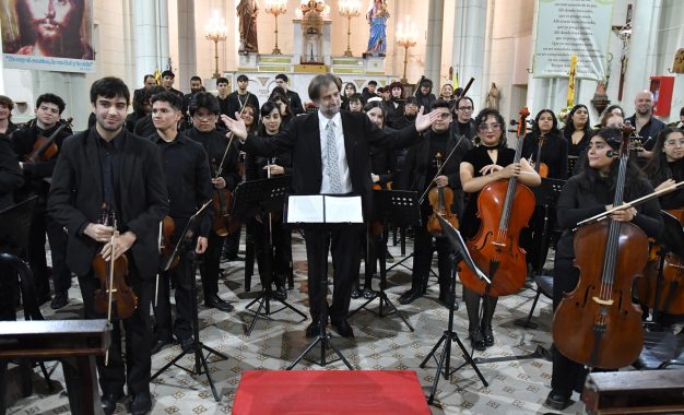 #FlorencioVarela | Noche de música clásica en la parroquia San Juan Bautista