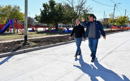 Andrés Watson anunció nuevos asfaltos en Villa del Plata con recursos municipales