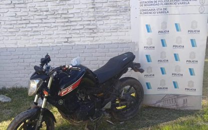 #FlorencioVarela | La Policía interceptó una moto sin patente y descubrió que era robada