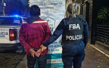 #Berazategui | Terminó detenido tras intentar robar dos muñecos de una juguetería