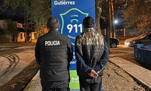 #Berazategui | Quiso llevarse más de 3 kilos de lomo especial de un súper del shopping y terminó detenido