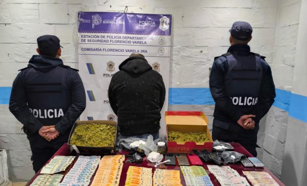 #FlorencioVarela | Lo sorprendieron realizando un “pasamano”, intentó evadir a la Policía y terminó detenido con droga