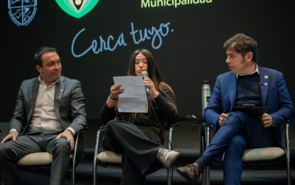 Andrés Watson, Axel Kicillof y estudiantes varelenses debatieron sobre salud mental