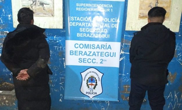 Vecinos redujeron y golpearon a un hombre acusado de abusar sexualmente de una mujer