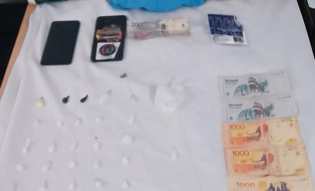 #Berazategui | Dos aprehendidos tras un allanamiento por venta de droga