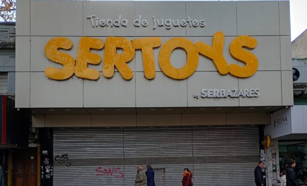 Crecen los locales vacíos en una de las principales arterias comerciales de Berazategui