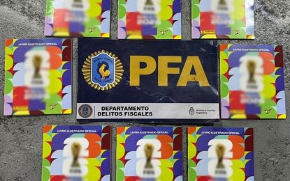 Operativo contra el contrabando: secuestran más de 2.000 álbumes del Mundial 2026