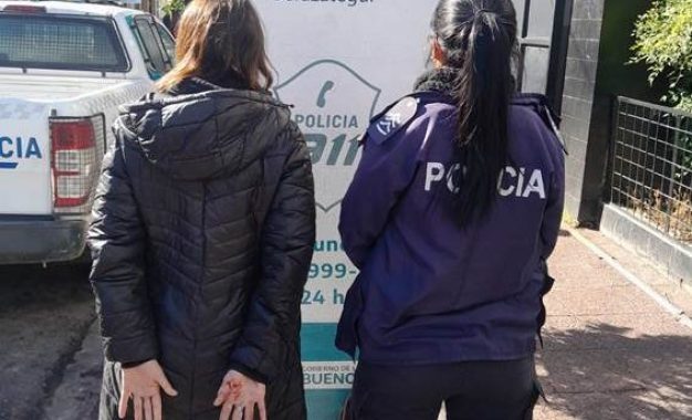 #Berazategui | Detuvieron a una mujer acusada de violar una perimetral y provocar daños en un comercio