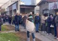 ATE Varela acompañó a jubilados que aguardaban turnos médicos en medio de las bajas temperaturas
