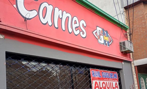 Persianas bajas y preocupación: nuevos cierres de locales en Florencio Varela