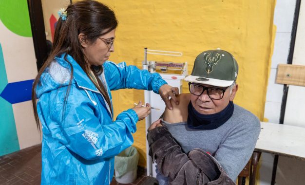 Continúa la campaña de vacunación antigripal gratuita en Florencio Varela