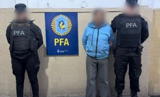 #Berazategui | La Policía Federal detuvo a un hombre acusado de abuso sexual agravado