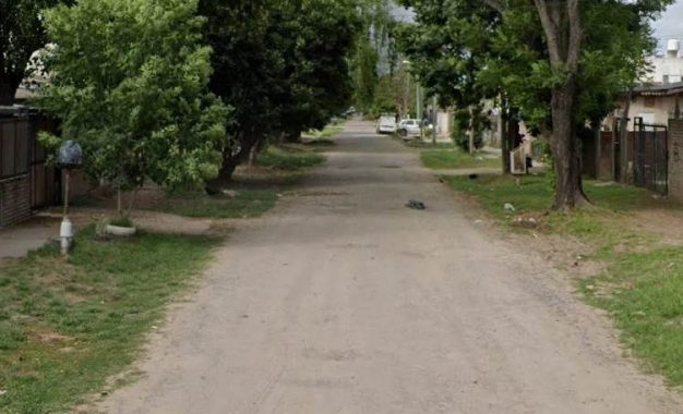 Hallaron a un hombre asesinado en la vía pública y detuvieron a su sobrino