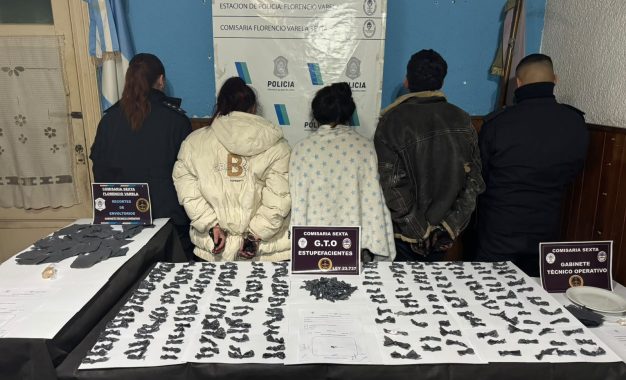 Allanaban una casa por una denuncia de abuso de armas y encontraron droga lista para la venta