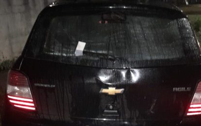 Intentó robar un auto, fue linchado por vecinos y terminó aprehendido