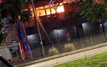 Se incendió un comercio de cerámicas en pleno centro de Florencio Varela