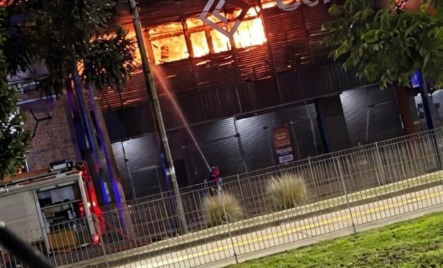 Se incendió un comercio de cerámicas en pleno centro de Florencio Varela