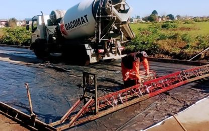 Reactivaron la obra de la avenida Cariboni tras siete meses de paralización