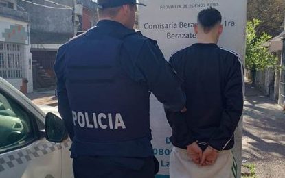 Robó un celular en Berazategui y fue detenido minutos después con el teléfono en su poder