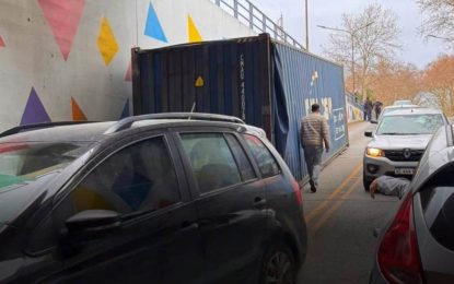 Quilmes sancionó al transporte que chocó contra el bajo nivel de Amoedo y detectó graves irregularidades