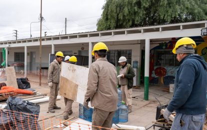 Andrés Watson monitoreó el avance de las obras edilicias realizadas en la Primaria Nº5 y Secundaria Nº55