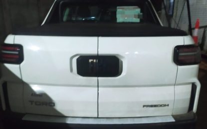 Tres hombres fueron aprehendidos en Bosques a bordo de una camioneta robada