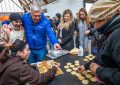 Curso de alfajores en Berazategui: Balor visitó a vecinas que se capacitan para desarrollar sus propios emprendimientos