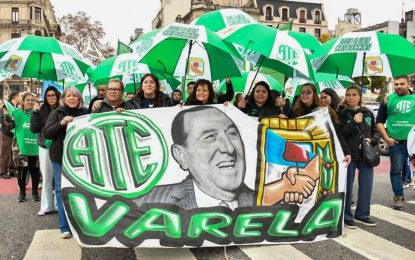 ATE Florencio Varela participó del paro nacional y se movilizó al Ministerio de Economía