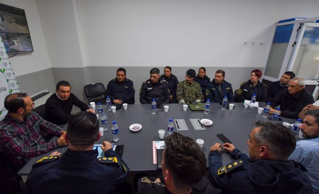 Andrés Watson reunió a representantes de las fuerzas de seguridad para coordinar labores colaborativas