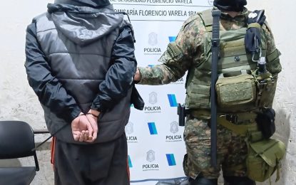 Un adolescente de 16 años llevaba un revólver calibre 38 con municiones en Florencio Varela